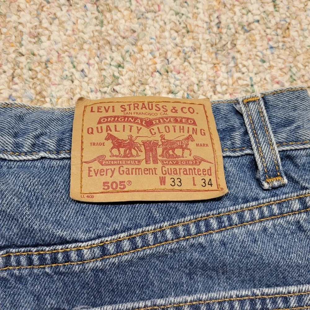 Levis 505 Regular Fit Jeans Mens 33x34 Blue Straight Leg Medium Wash Denim